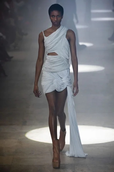 Look 34